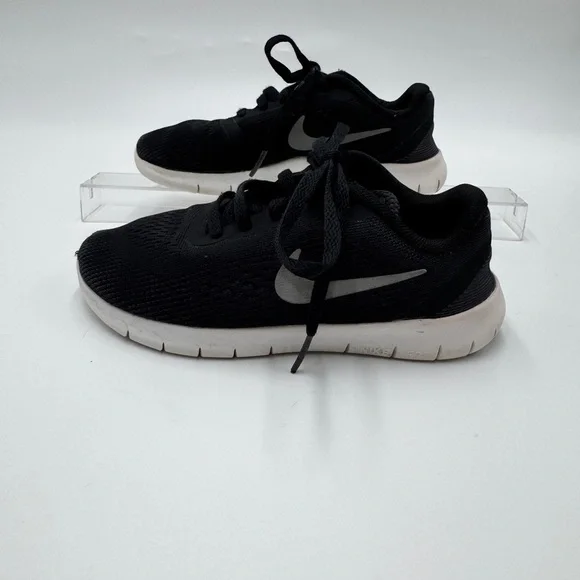 Nike Black Free RN Tennis shoes - Picture 3 of 9